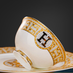 Service de table 60 pièces en céramique, assiettes et bols, pour dîner de mariage, vaisselle de style occidental en porcelaine fine, vente en gros - Product Image 3