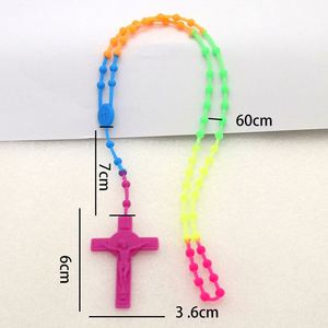 Colliers Chapelet Catholiques Économiques 59 Perles en Plastique Souple Lumineuses Fluorescentes Bijoux de Prière Vente en Gros - Product Image 4