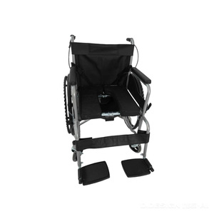 Silla de Ruedas Manual Tianjin Kangli 1050mm Negra con Pasamanos Fijos y Neumáticos Sólidos, Ayuda de Movilidad para Personas Mayores - Product Image 1