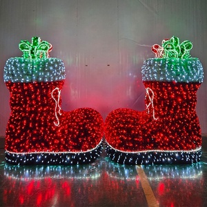 Décoration de Noël commerciale extérieure, grandes bottes de Père Noël 3D à LED pour la décoration de Noël en extérieur - Product Image 4