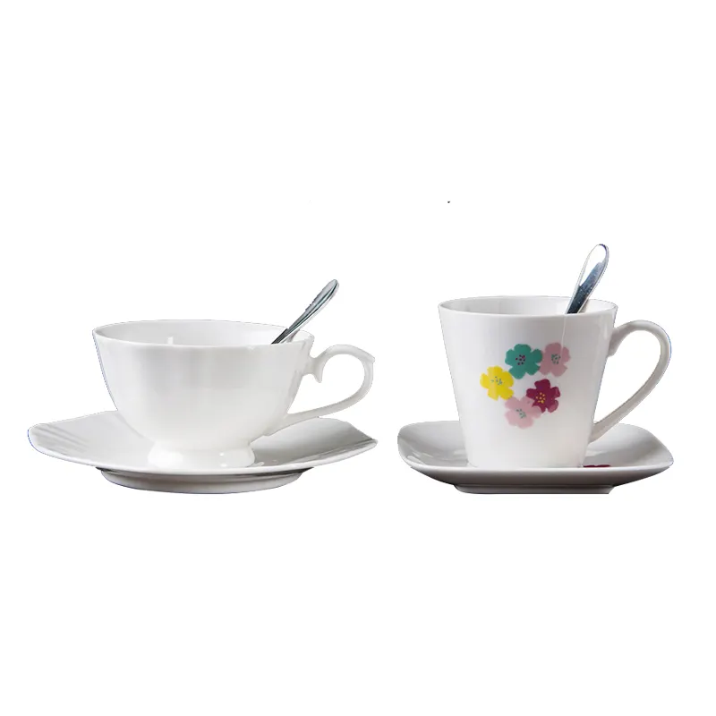 Cina fabbrica prezzo a buon mercato di colore bianco sakura fiore di ceramica porcellana di latte/tazza di caffè tazza set