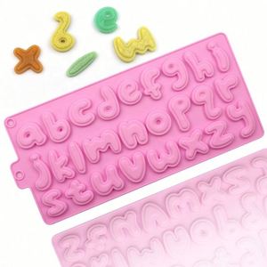 Moule en silicone personnalisé avec logo pour décoration de gâteaux, en forme de 26 lettres anglaises, sans BPA, OEM/ODM - Product Image 1