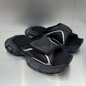 High-quality Chunky Men's and Women's Shoes Fashion Woman Sandals Trendy Outdoor Beach Flat Slippers Casual Walking Style Shoes - Product Image 1