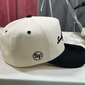 Gorra de Béisbol Personalizada con Bordado 3D en Relieve para Fanáticos del Fútbol, Gorra de Béisbol Estructurada de Dos Tonos de Primera Calidad, Gorra de Cinco Paneles con Cierre a Presión - Product Image 2