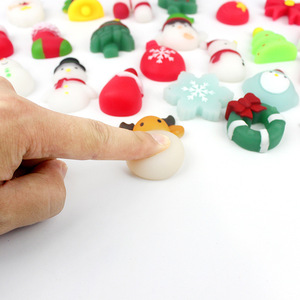 Nouvelle série de jouets squishy de Noël, jouets anti-stress Père Noël, cadeaux de fête, vente en gros - Product Image 3
