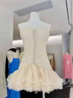 Robe de soirée romantique pour femme, coupe évasée, taille empire, épaules dénudées, avec bordure en volants en maille et effet duveteux