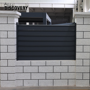 Panneaux de clôture murale extérieure semi-privés en aluminium noir, élégant treillis et <span class=keywords><strong>portail</strong></span> de jardin - Product Image 1