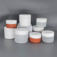 Vente en gros Boîte de crème cosmétique vide de luxe de 100g avec cuillère Emballage cosmétique en plastique PP Récipient cosmétique