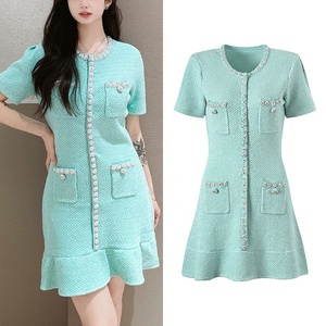 OUDINA Nouvelle Arrivée <span class=keywords><strong>Robe</strong></span> Décontractée Tricotée à Volants Vert Menthe avec Perles et Paillettes, Boutonnage Simple, Élégante pour Femme - Product Image 1