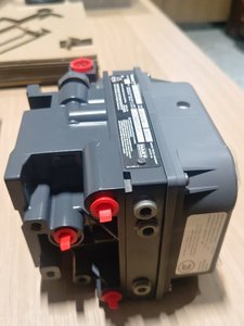 Contrôleur numérique spécial DVC6200 SIS avec capacité de test de course partielle, communications HART 5 - Product Image 3
