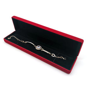 Caja de Joyería de Terciopelo Rojo con Logotipo Personalizado, Estilo Femenino, para Pulseras, Collares, Pendientes y Anillos, Modelo Everwin R-005 - Product Image 4