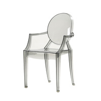 Chaise de salle à manger en plastique transparent de style nordique avec accoudoirs et dossier pour une utilisation moderne et simple à la maison dans le salon