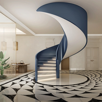 Rampe d'escalier en verre rotative en acier spiralé pour villa duplex, personnalisée, simple et luxueuse