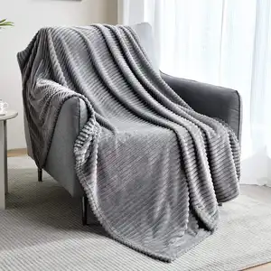 Modern Quilted Flannel Throw Super Soft Waterproof Solid Pattern Blanket Lightweight And Foldable