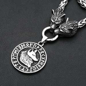 Yunnique Collier pour homme en acier inoxydable avec pendentif tête de loup viking et runes, chaîne de pull motif animal du zodiaque, bijou cadeau - Product Image 2