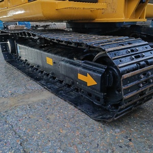 Excavadora de cadenas Caterpillar 305.5E usada de 5.5 toneladas con líneas de martillos, año 2019, en buen estado de funcionamiento, miniexcavadora con certificación CE EPA - Product Image 5
