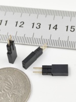 Connecteur femelle traversant en alliage de cuivre, pas de 2,54 mm, 2 broches, boîtier de douille DIP droite, double isolation, vente chaude, fabricant