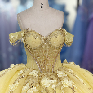 Vestido de Quinceañera/Dulce 16 con Lentejuelas Amarillas, Cuentas y Volantes, Cintura Natural, Estilo Princesa, de Organza, Modelo Dy6919 - Product Image 6