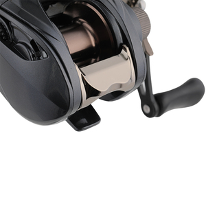 OFERTA IMPERDÍVEL: CARRETA DE PESCA BLACK BAITCAST COM RÁCIO 7.2:1, CARRETA DE ALUMÍNIO, PERFEITA PARA RIOS E LAGOS, BAIXO PERFIL, RESISTENTE À CORROSÃO - Product Image 5