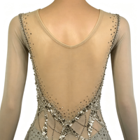 Robe de patinage artistique gris clair, entièrement ornée de strass, en maille, à manches longues, col en V, dos profond, jupe asymétrique pour adultes et enfants