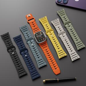 Bracelet de montre sport en silicone respirant et élégant Upro, compatible avec les montres I Watch 7/8/9/10 Ultra 42/44/45/49 mm, bracelet de remplacement - Product Image 3