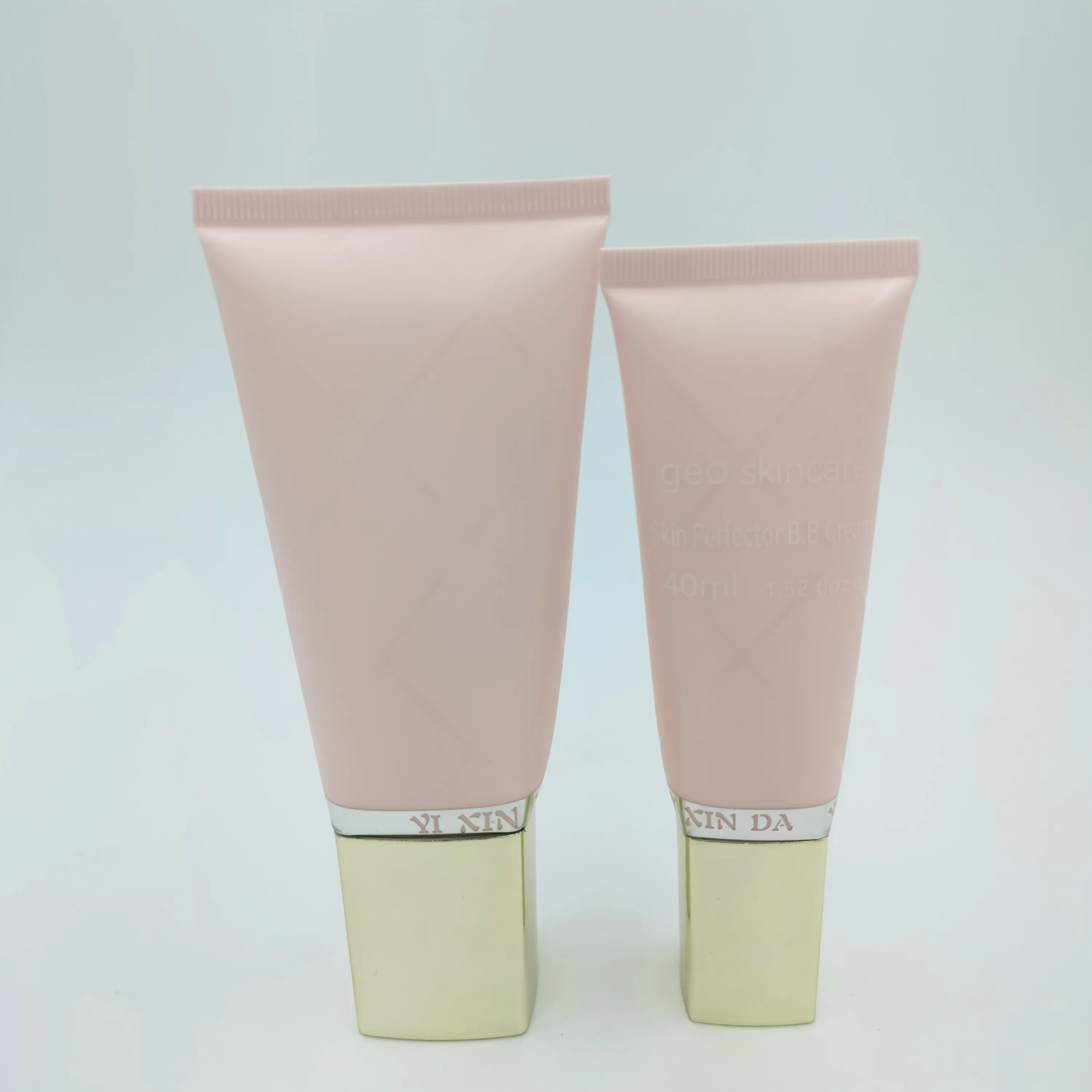 Hot Selling 15ml 50ml Cosmetic BB Cream Sunscreen Packaging Facial Cleaner Pink Plastic Tube With Gold Silver Cap