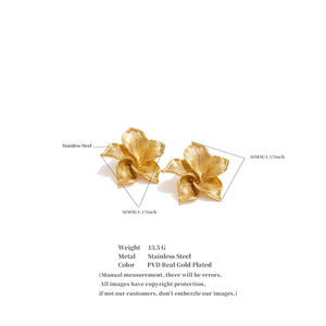 जिनयू 1998 थोक उत्तम फूल के आकार की बालियां स्टेनलेस स्टील सोने की प्लेटेड वाटरप्रूफ कान स्टड गहने - Product Image 6