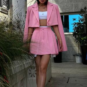 Ensemble 2 pièces décontracté pour femme : Haut court à revers et jupe plissée tendance - Product Image 4