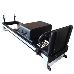Cama de Pilates Reformer de Aluminio Negro, Diseño Compacto para Uso Doméstico y Comercial, Logotipo y Color Personalizables - Product Image 1