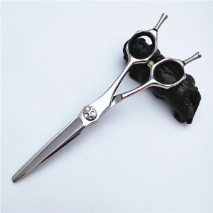 Ciseaux professionnels pour la coupe des cheveux, lame en acier inoxydable de 62 mm pour droitiers, pour usage en salon de coiffure, épaisseur personnalisable - Product Image 5
