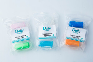 Bebê Soft <span class=keywords><strong>Finger</strong></span> <span class=keywords><strong>Toothbrush</strong></span> para treinamento Teething - Infant & Toddles & Lids Teeth Brush - Product Image 5