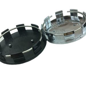 Kit de capuchons de roue personnalisé pour modèle Y 3 4 pièces 56mm finition chromée avec logo pour moyeu central de voiture emblème de <span class=keywords><strong>jante</strong></span> capuchons de moyeu de roue Tesla Model Y 3 - Product Image 1