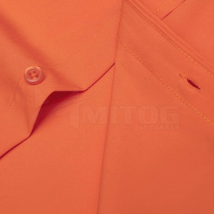 เสื้อเชิ้ตผู้ชายออกแบบพิเศษ ผ้าถักเนื้อฝ้าย แห้งเร็ว ระบายอากาศดี แขนยาว ลายเรียบ กระดุมแบบปกปิด - Product Image 6