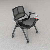 Chaise de bureau en maille respirante au design moderne avec table empilable Chaise de visiteur en plastique pour la formation et la réception à bas prix
