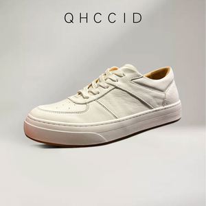 Zapatillas deportivas de malla para hombre, de cuero lavado marrón, hechas a mano, informales, con cordones, cómodas, antideslizantes, ligeras, estilo urbano - Product Image 1