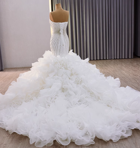 Vestidos de <span class=keywords><strong>Novia</strong></span> Blancos con Diseño de Sirena, Cuello en V, Sin Mangas, con Cuentas y Falda con Volantes, para Bodas Civiles - Product Image 3