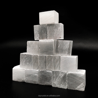 En gros Cristal Sélénite Cube Tumble Cristal Naturel Artisanat Brut Sélénite Tumble Gravier pour Décoration