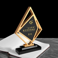 Trophées en métal irréguliers les plus récents de 2026, médailles en cristal personnalisées, sublimation, cristal vierge, prix commémoratifs, prix de gros