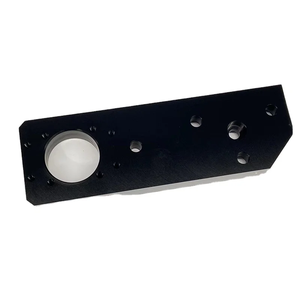 Plaque de fixation en aluminium usinée CNC sur mesure, base de montage multi-trous anodisée noire pour pièces de robot - Product Image 6