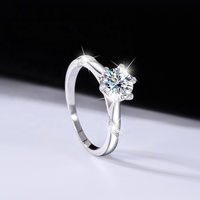 Penjualan langsung produsen 925 perak murni 0,5 ct cincin pertunangan pernikahan untuk wanita klasik Moissanite 5 tahun retensi warna