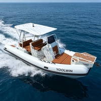 Bateau pneumatique de luxe en aluminium RIB580 avec coque en aluminium, toit rigide et tube Hypalon pour la navigation maritime