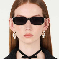Boucles d'oreilles J&D Dainty Jewelry en acier inoxydable plaqué or avec perles et pompons pour femmes