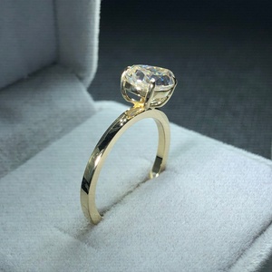 แหวนหมั้นเพชรโมอิสซาไนต์ทองคำแท้ 14k ดีไซน์ทันสมัย - Product Image 4