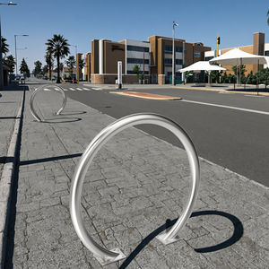 Soporte de bicicleta de acero inoxidable, soporte de estacionamiento de ciclo montado en superficie circular, estante de exhibición de bicicleta tipo U, estante de acero SS - Product Image 1