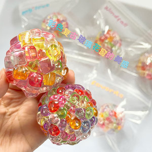 Juguete Antiestrés Creativo y Colorido con Forma de Cubo de Hielo, Bola Sonajera Hecha a Mano con Cuentas Pop para Aliviar el Estrés (Jóvenes, Adultos Mayores) - Product Image 3