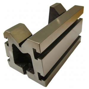 Placas de ángulo en V de hierro fundido graduado de precisión de calidad, soporte de Herramienta de sujeción de trabajo para aliviar el estrés, ingeniería de fresado - Product Image 1