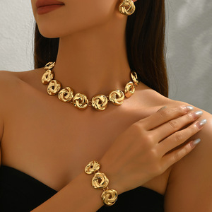 Venta caliente nuevo estilo al por mayor de alta calidad patrón de nudo Combo conjunto de joyas de oro para eventos boda - Product Image 3