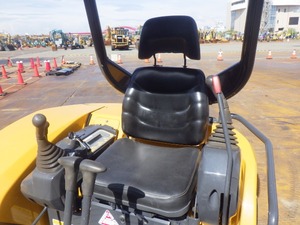 รถขุดขนาดเล็กมือสองคุณภาพสูงพิเศษ รุ่น U30-5 นำเข้าแท้ 3 ตัน พร้อมเครื่องยนต์ ปั๊ม และมอเตอร์ รุ่นปี 2007 - Product Image 5