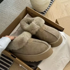 Bottes d'hiver pour femmes en fourrure de mouton intégrée de haute qualité, marque UUGS, chaussures de neige chaudes, antidérapantes, pour l'extérieur - Product Image 1