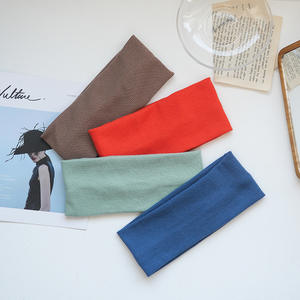 Diadema deportiva de punto de ala ancha con diseño pastoral para mujer, ideal para yoga diario y viajes, a la moda y versátil. - Product Image 4